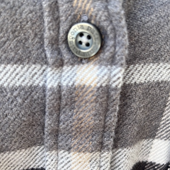 Patagonia fjord flannel shirt, women size large, new with tags - Picture 4 of 6